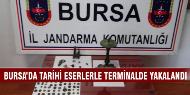 Tarihi eserlerle terminalde yakalandı