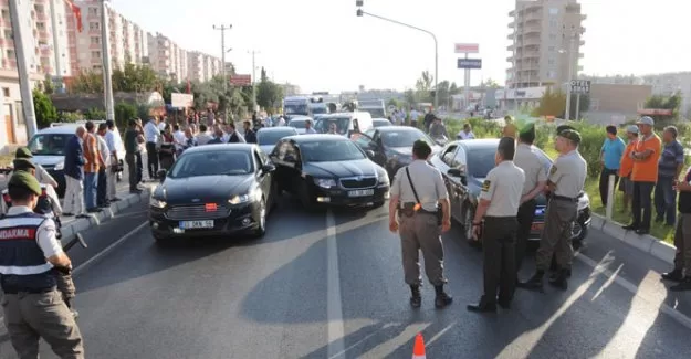 MHP konvoyunda arama krizi!