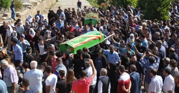 Tabutlara sözde Kürdistan bayrağı örtüldü