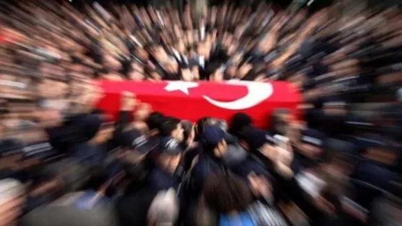 Bombanın pimi yeleğe takıldı