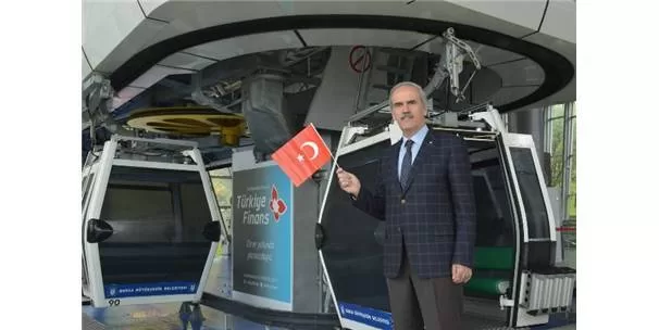 Bayrakla gelene teleferik bedava