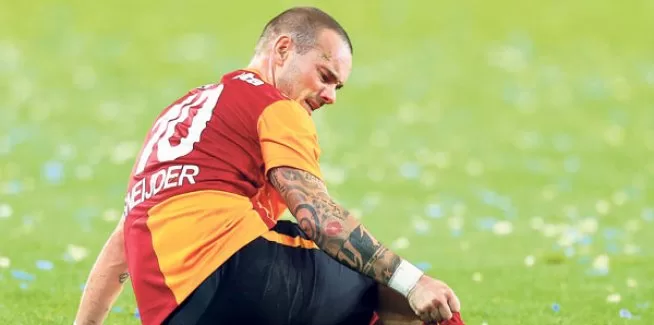 Wesley Sneijder isyan etti