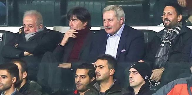 Gomez, Löw'ü golle karşıladı