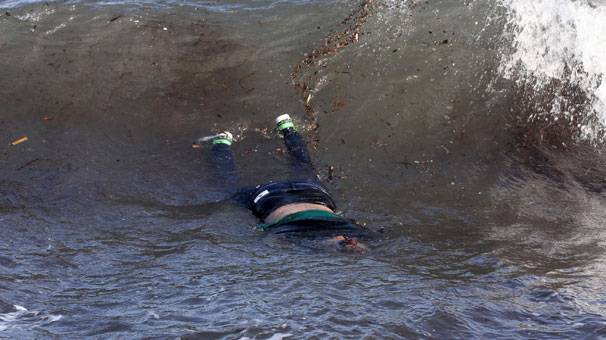 Cesetler kıyıya vuruyor!