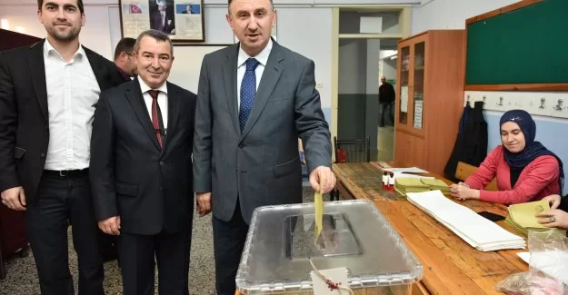 Başkan Kurtulan oyunu kullandı