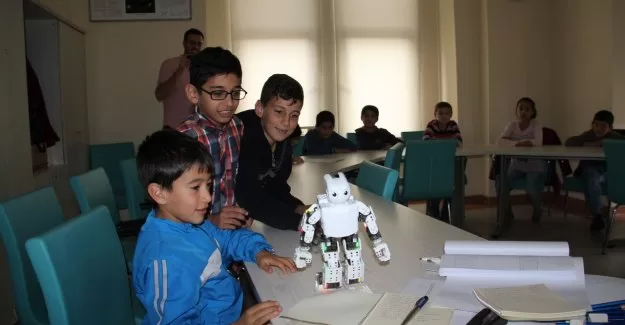 Hayal olan robotlar faaliyete geçti