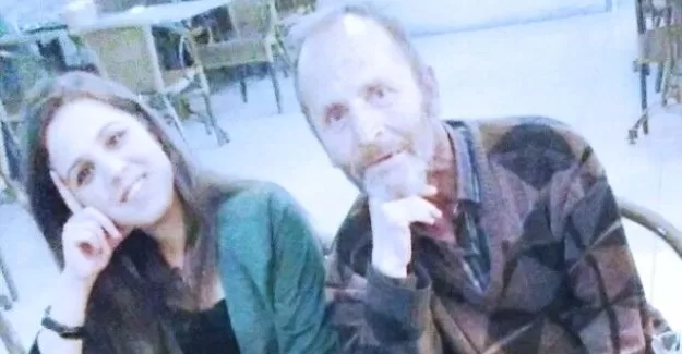 Sevdiği kızın kucağında öldü