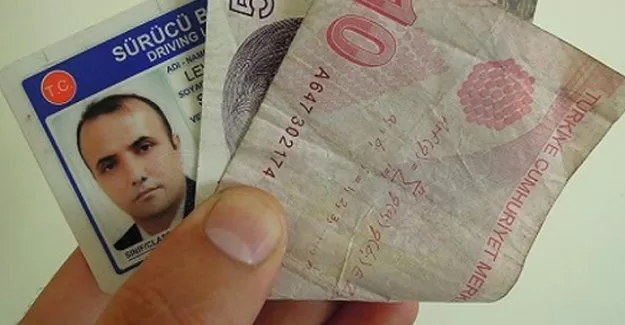 Ehliyetler değişiyor!