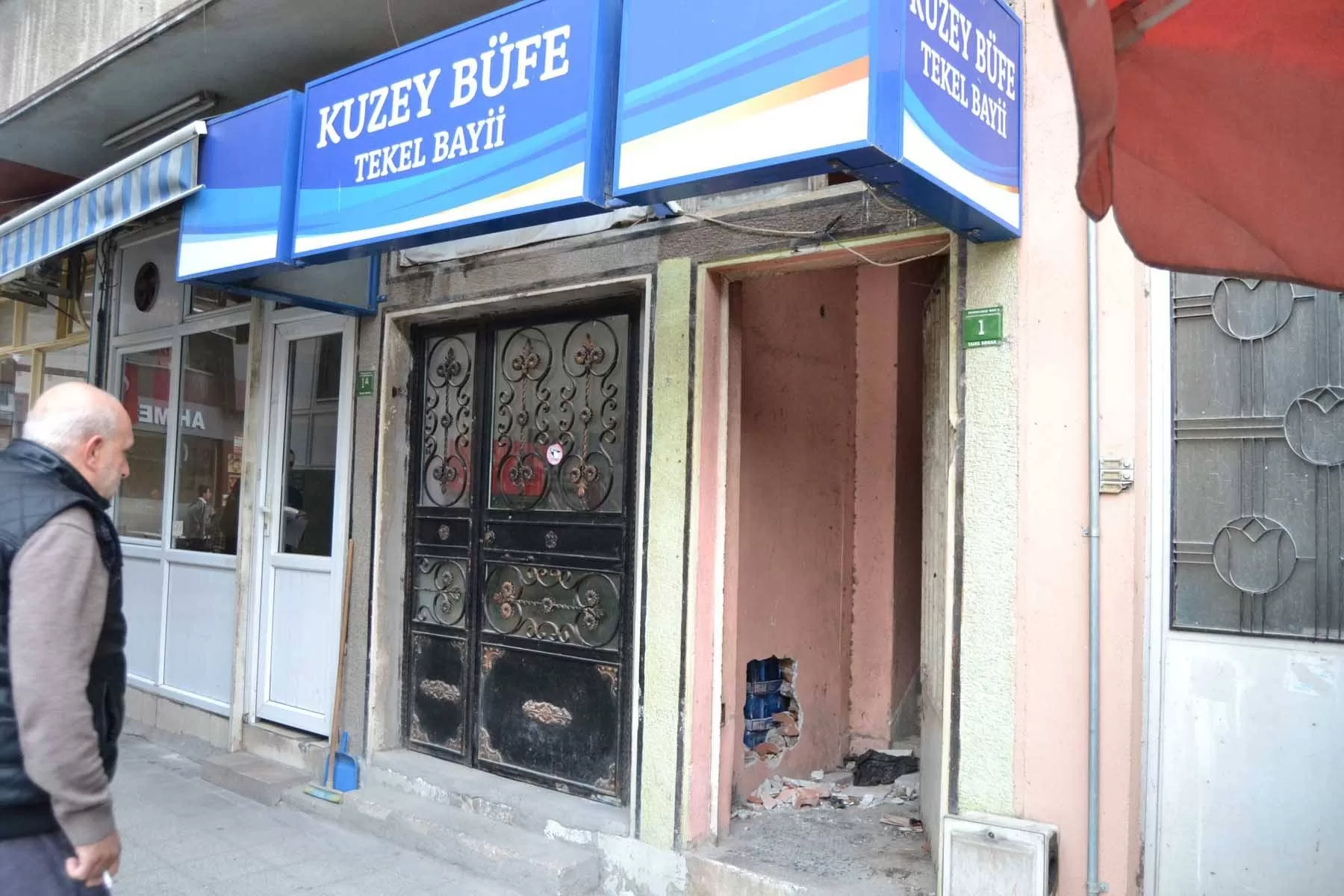 Bursa'da soygunun böylesi duvarı delip...