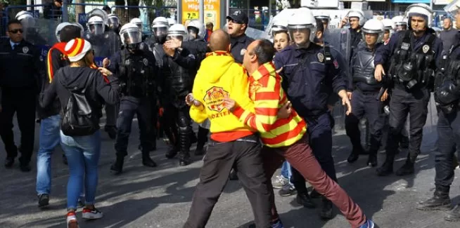 İzmir derbisi öncesi kavga çıktı
