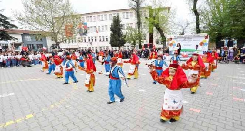 23 Nisan Ulusal Egemenlik Ve Çocuk Bayramı Bursa'da coşkuyla kutlandı