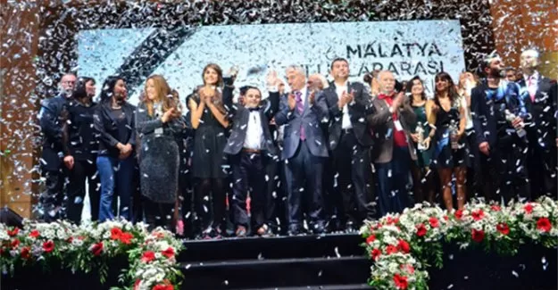 Kristal Kayısı Ödülleri sahiplerini buldu!