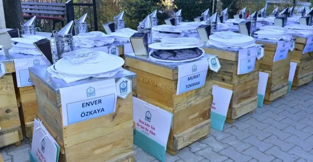 Yıldırım Belediyesi’nden arıcılara kovan desteği