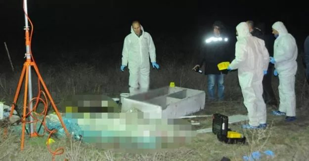 Cesedi elbise dolabına koyup tarlaya attı