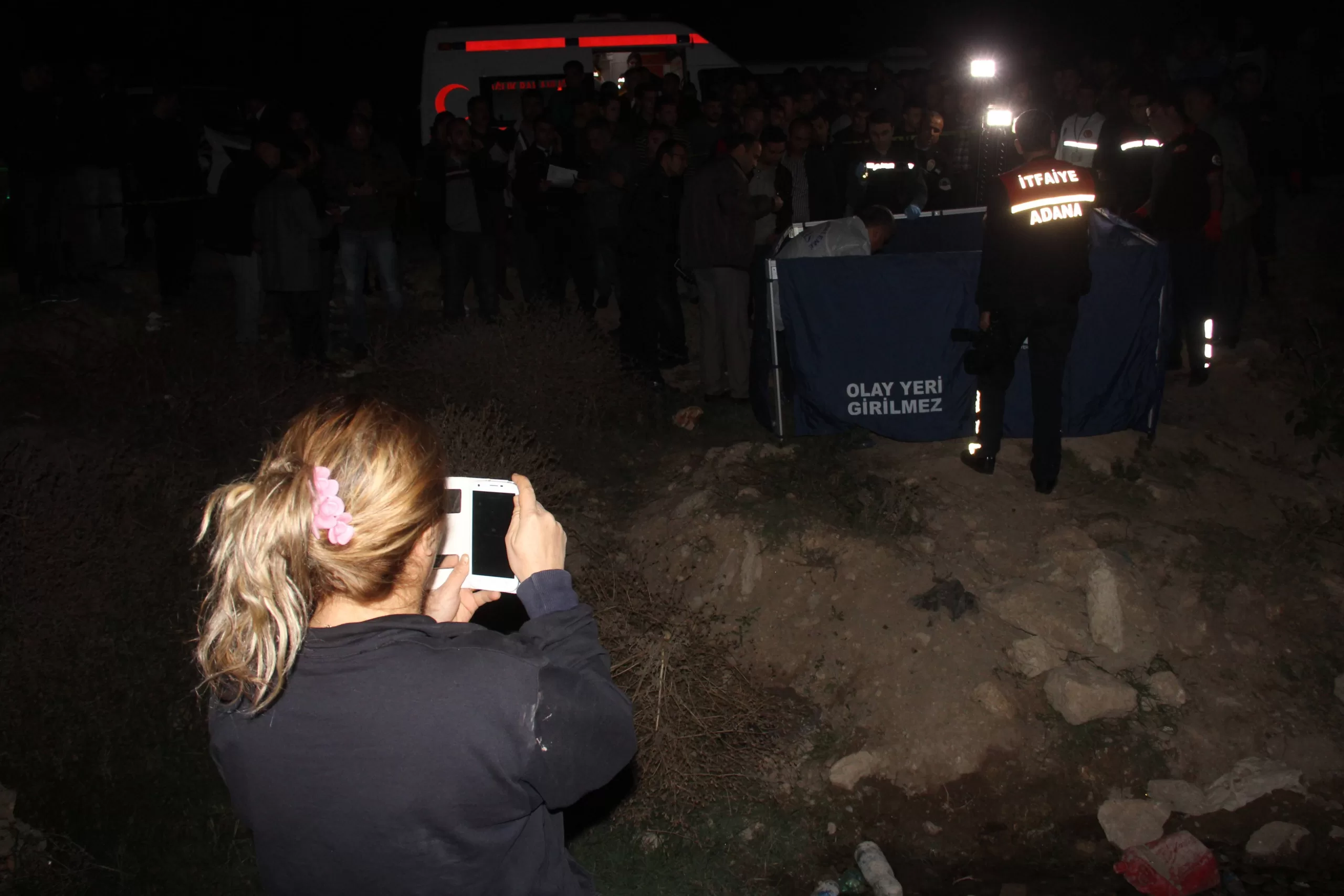 Deredeki cesedi 'kapalı gişe' izlediler