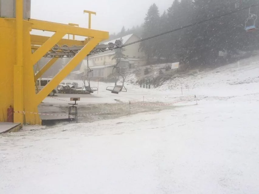 Uludağ'a mevsimin ilk karı