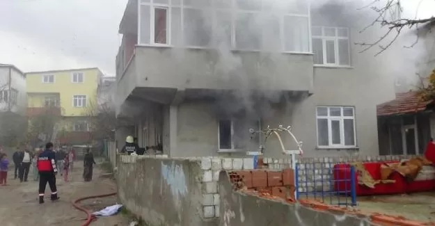 Kocasına kızıp evi yaktı