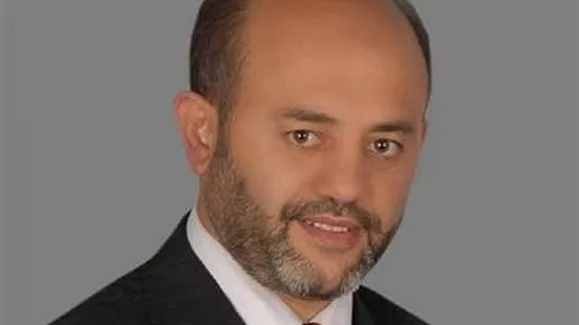 Mahalle muhtarından kız çocukları için dayaklı uyarı mesajı