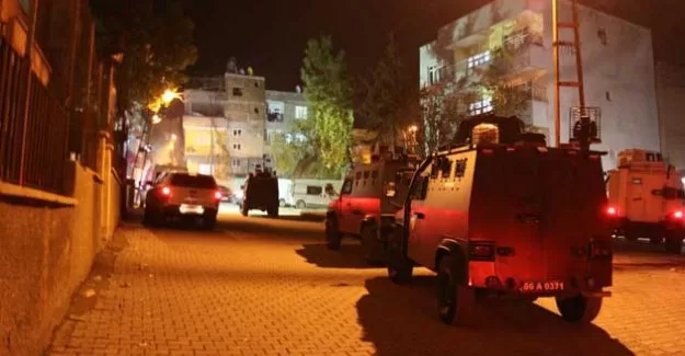Polis lojmanlarına bombalı saldırı