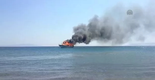 Beşiktaş’ta gezi teknesinde yangın çıktı