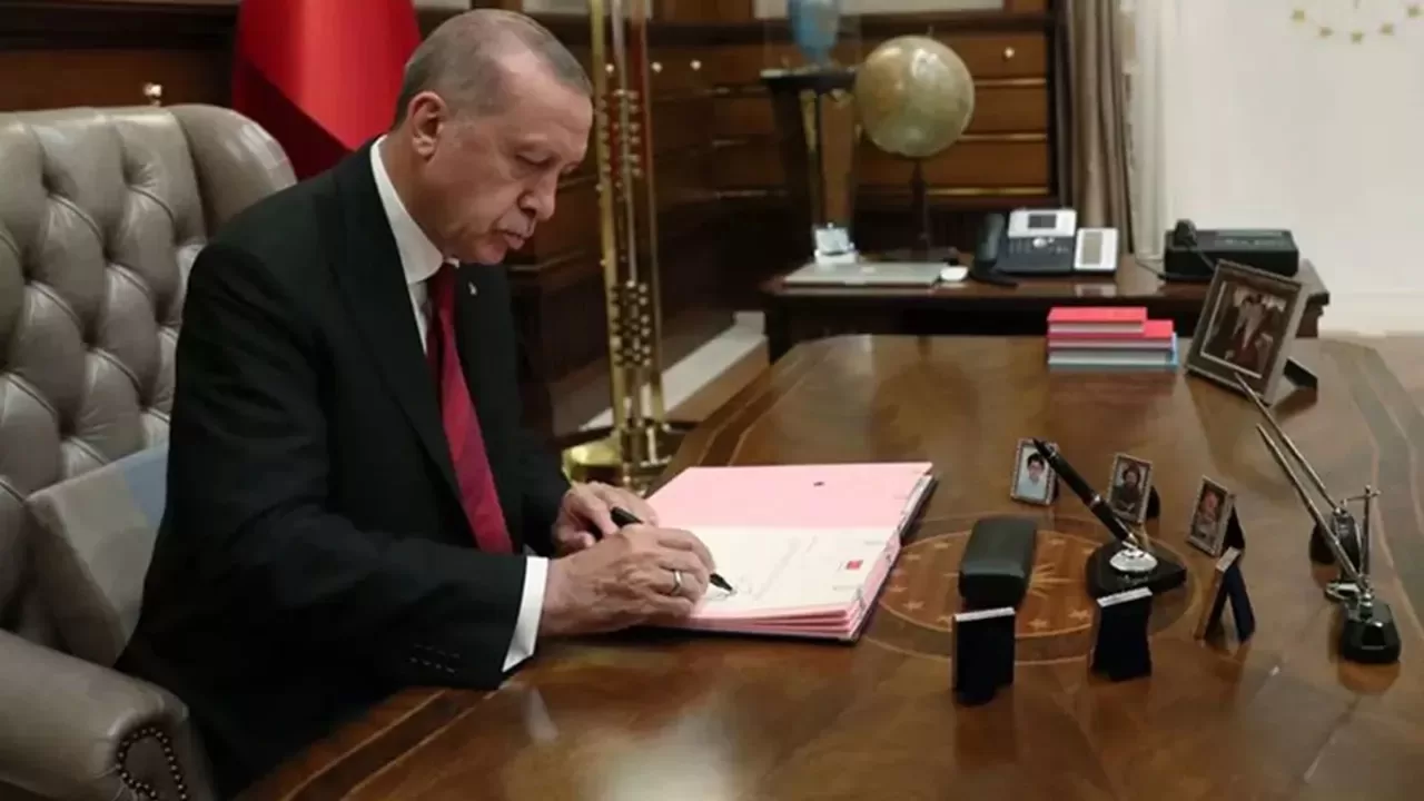 Cumhurbaşkanı Erdoğan'ın İmzasıyla 28 İlde Milli Eğitim Müdürleri Değişti