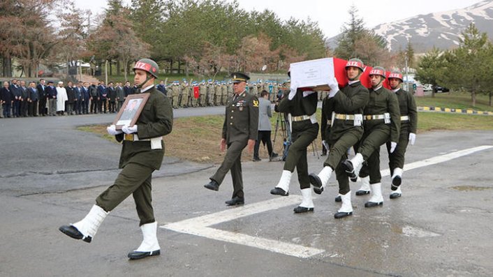 Şehit teğmen, törenle memleketine uğurlandı