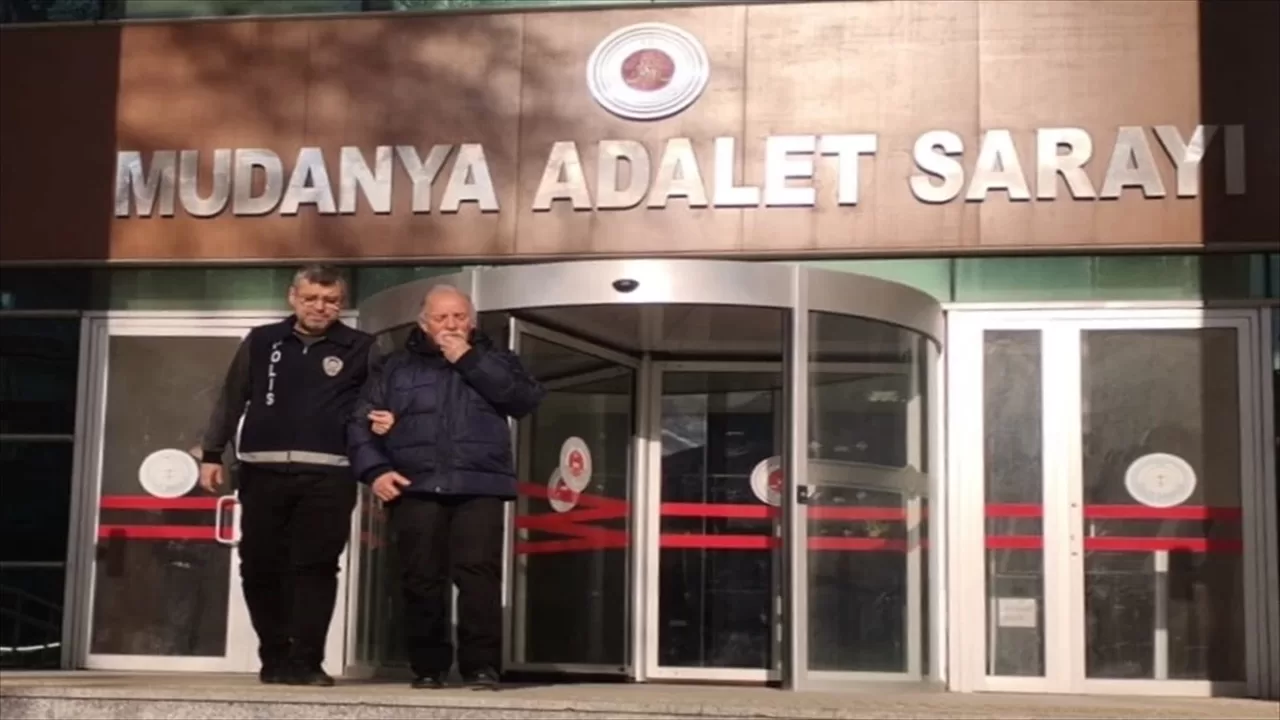Bursa'da Bağış Kutusunu Çalan Hırsız Tutuklandı