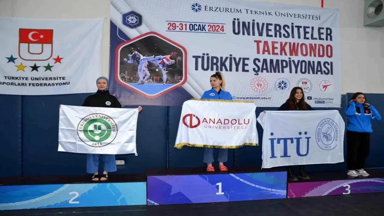 Anadolu Üniversitesi Taekwondo Takımı Türkiye Şampiyonası'nda Zaferle Döndü