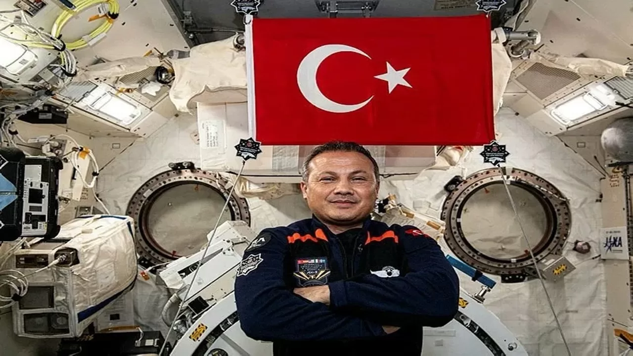 Astronot Alper Gezeravcı Dünya'ya Dönüş Yolunda