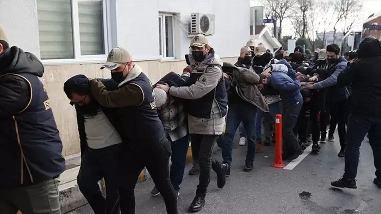 Santa Maria Kilisesi Saldırısıyla İlgili 17 DEAŞ Üyesi Yaklandı