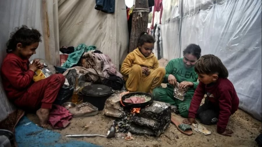 İsrail'in Filistin Ablukası: Gazze'de Açlık ve Hastalık Tehlikesi Büyüyor