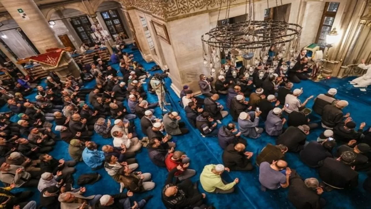 Depremde Hayatını Kaybedenler İçin Hatim Duası Yapılacak