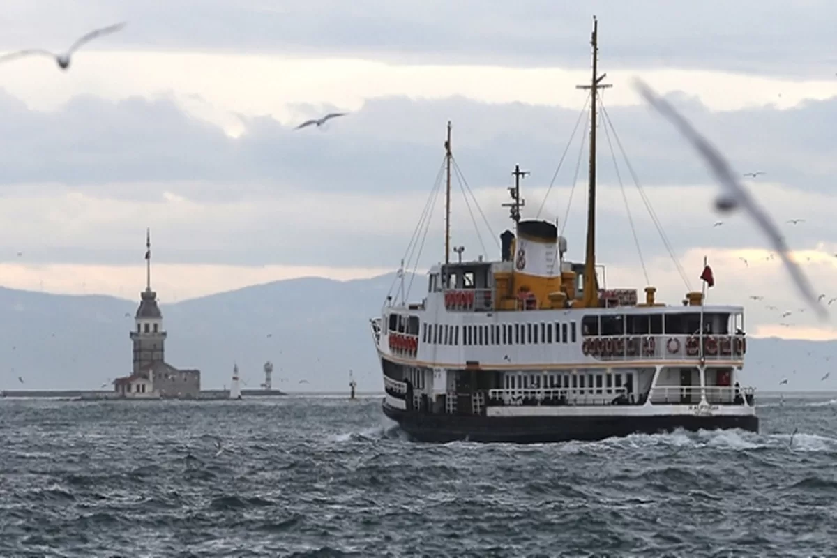 İstanbul'da Olumsuz Hava Koşulları Nedeniyle Vapur Seferleri İptal Edildi