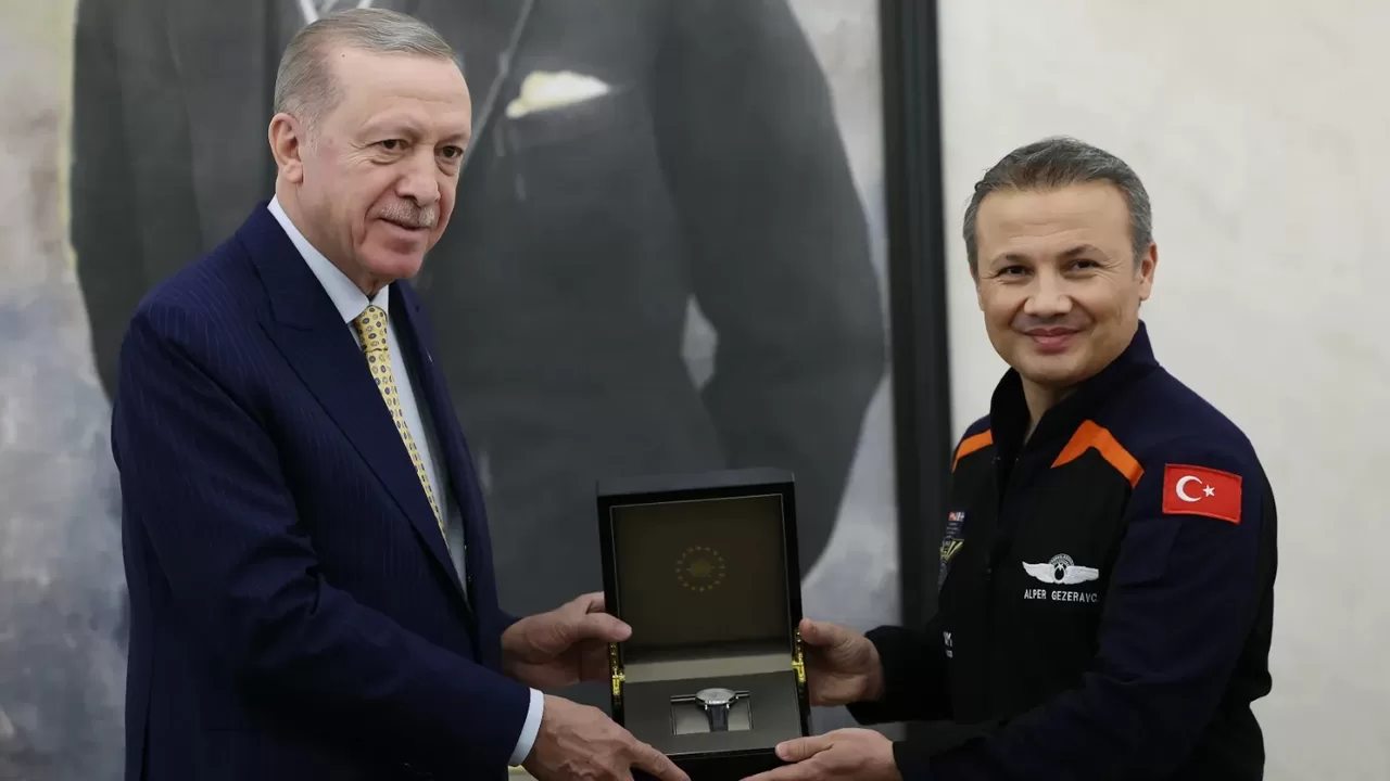 Alper Gezeravcı Türkiye Uzay Ajansı Yönetim Kurulu'na Atandı