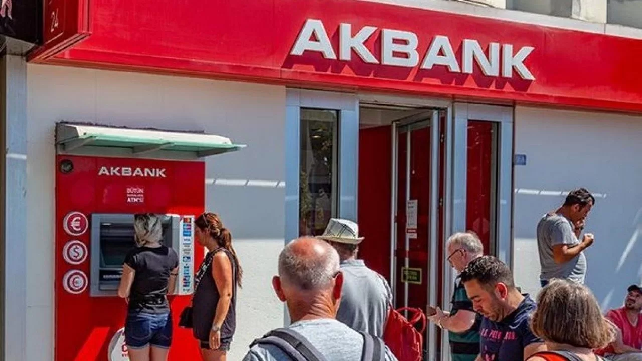 Akbank 20 bin TL'ye kadar yeni ödeme! Bankamatik kredi kartı olanlar IBAN'a ödeme!