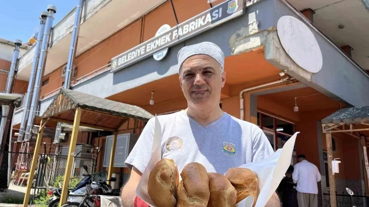 Mersin Tarsus Belediyesi Ramazan Ayında Ekmeği 1 TL'den Satacak