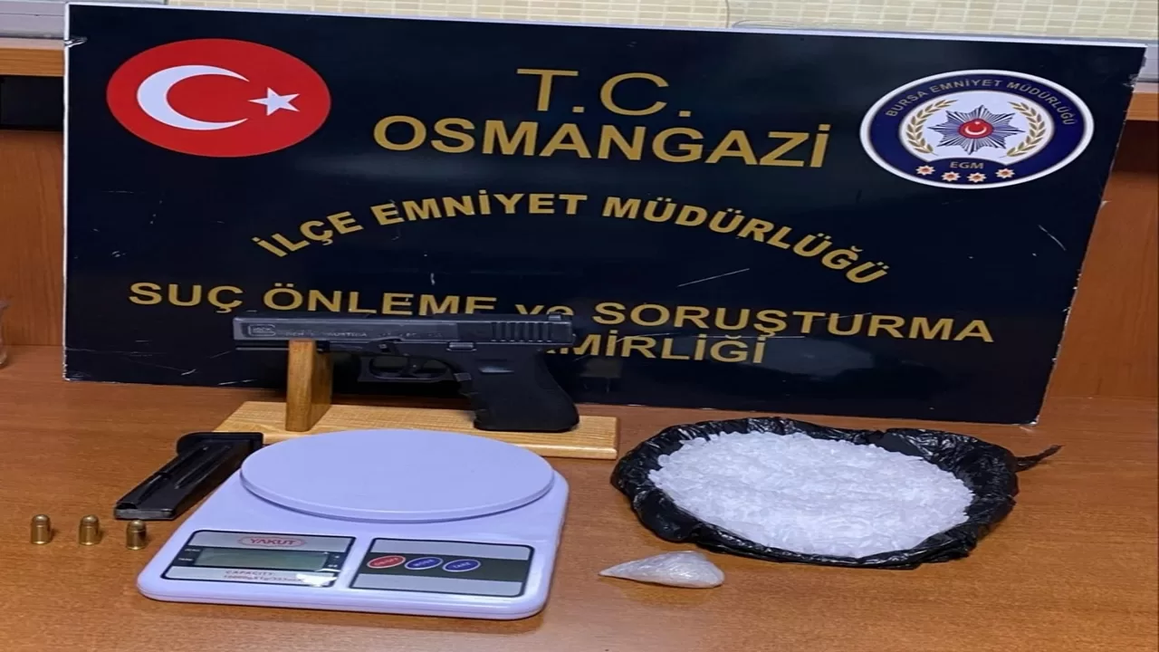 Bursa'da Uyuşturucu Operasyonunda 12 Şüpheli Yakalandı