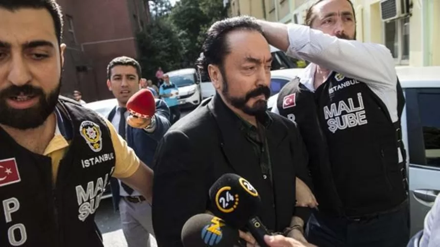 Adnan Oktar'ın Gizli Haberleşme Ağı Ortaya Çıktı