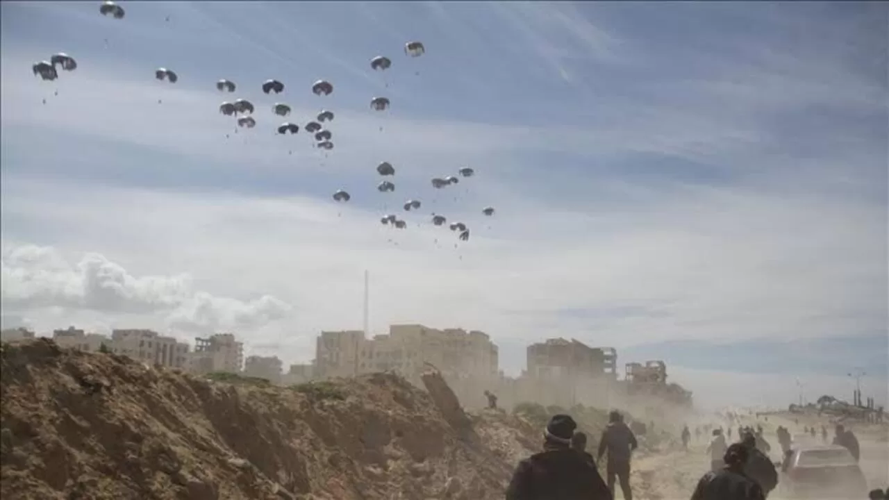 Mısır Gazze'ye Havadan Yardım İndirildiğini Açıkladı
