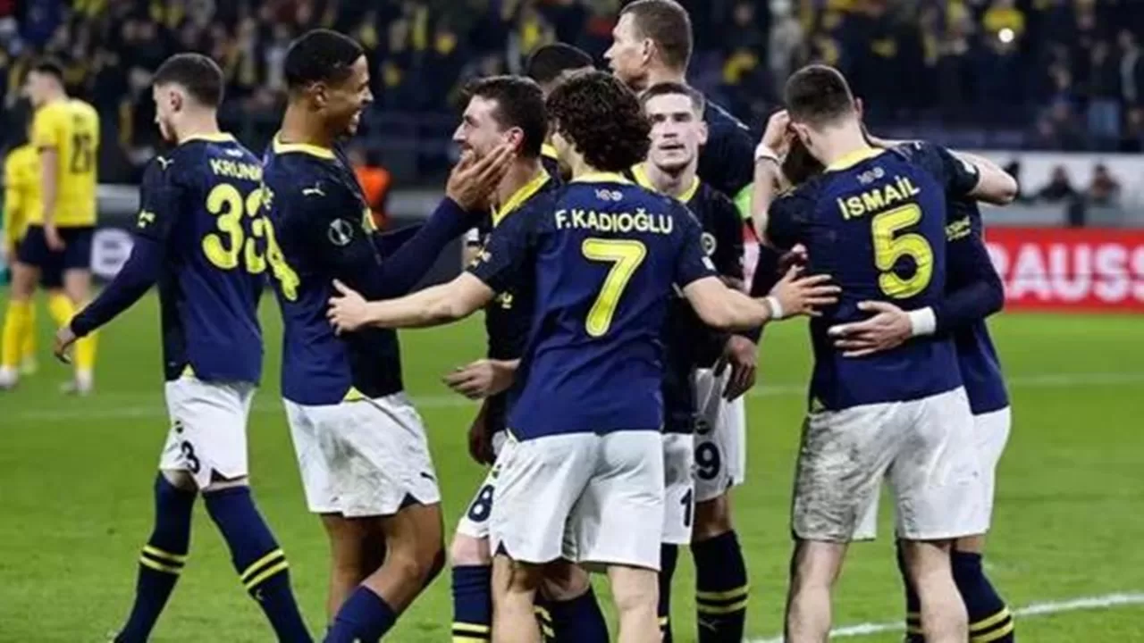 Fenerbahçe UEFA Konferans Ligi'nde Çeyrek Finale Yükseldi