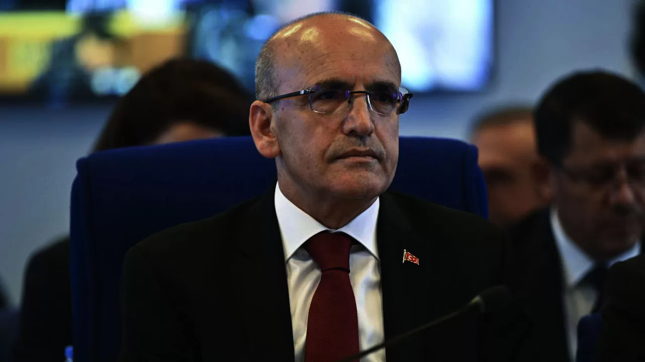 Bakan Mehmet Şimşek duyurdu: Emekliye 2 ikramiye + 5000 TL ek zam bombası