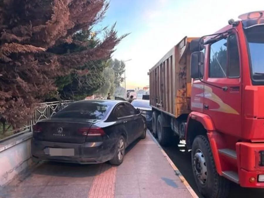 CHP Milletvekili Mehmet Güzelmansur Trafik Kazası Geçirdi