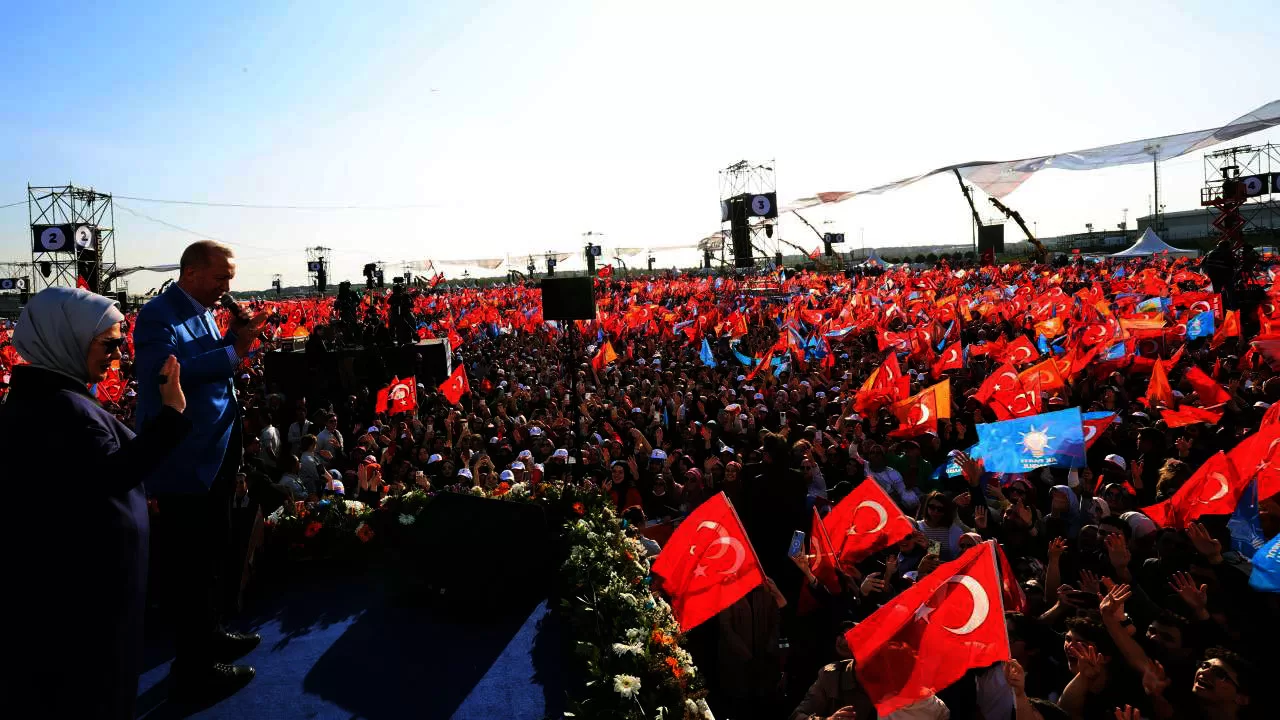 Emeklilere Müjde! Başkan Erdoğan'dan İstanbul Mitinginde Seyyanen Zam Sürprizi!