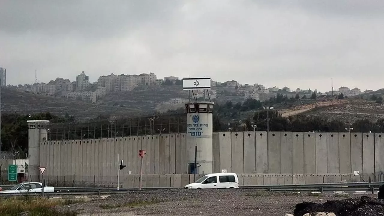 İsrail Gazze'den Alıkonan 24 Çocuğu Megiddo Hapishanesi'nde Tutuyor