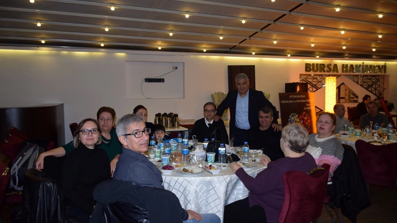 Bursa Afyonkarahisarlılar Derneği Üyeleri İftar Programında Bir Araya Geldi