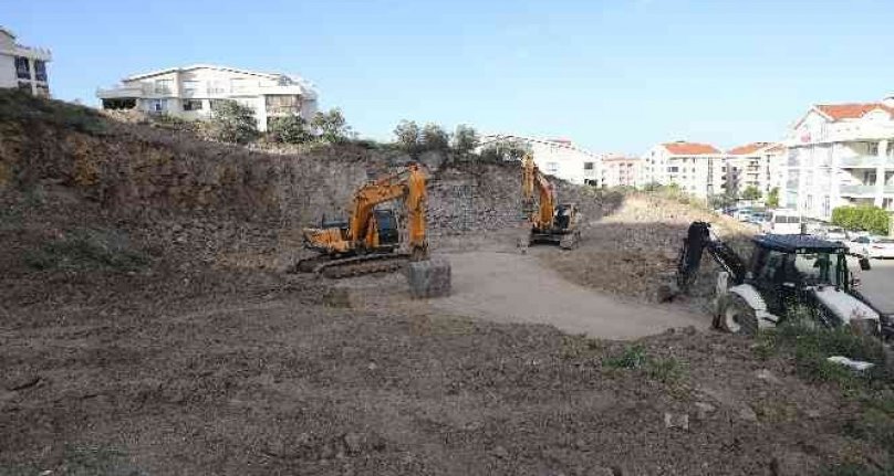 Bursa Mudanya kapalı pazar yeri temel atma çalışmaları başladı