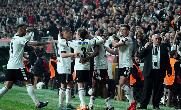 Beşiktaş'ta hedef ilk 4