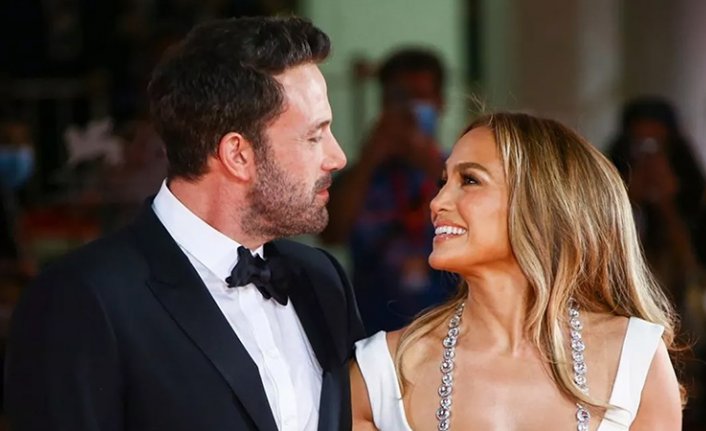 Jennifer Lopez ile Ben Affleck yıllar sonra yine nişanlandı