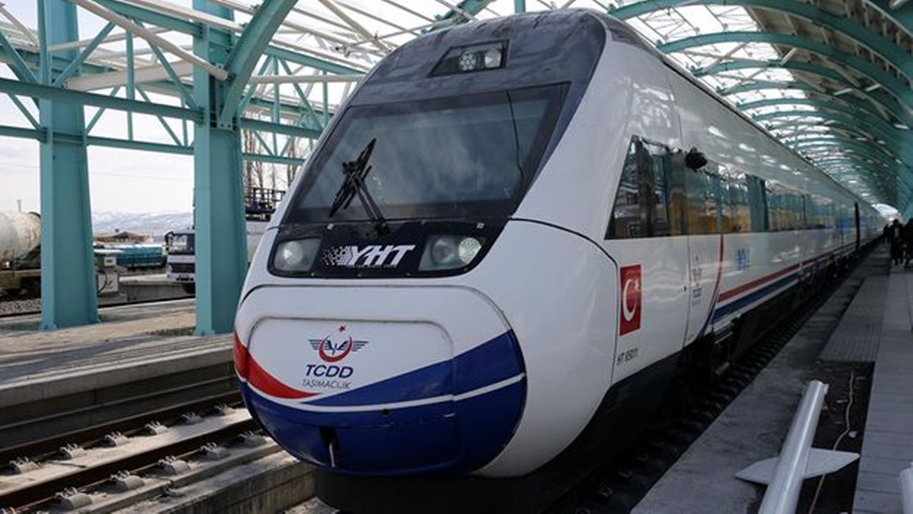 Ankara-İzmir Hızlı Tren Projesi İle Seyahat Süresi 3 Saate Düşecek