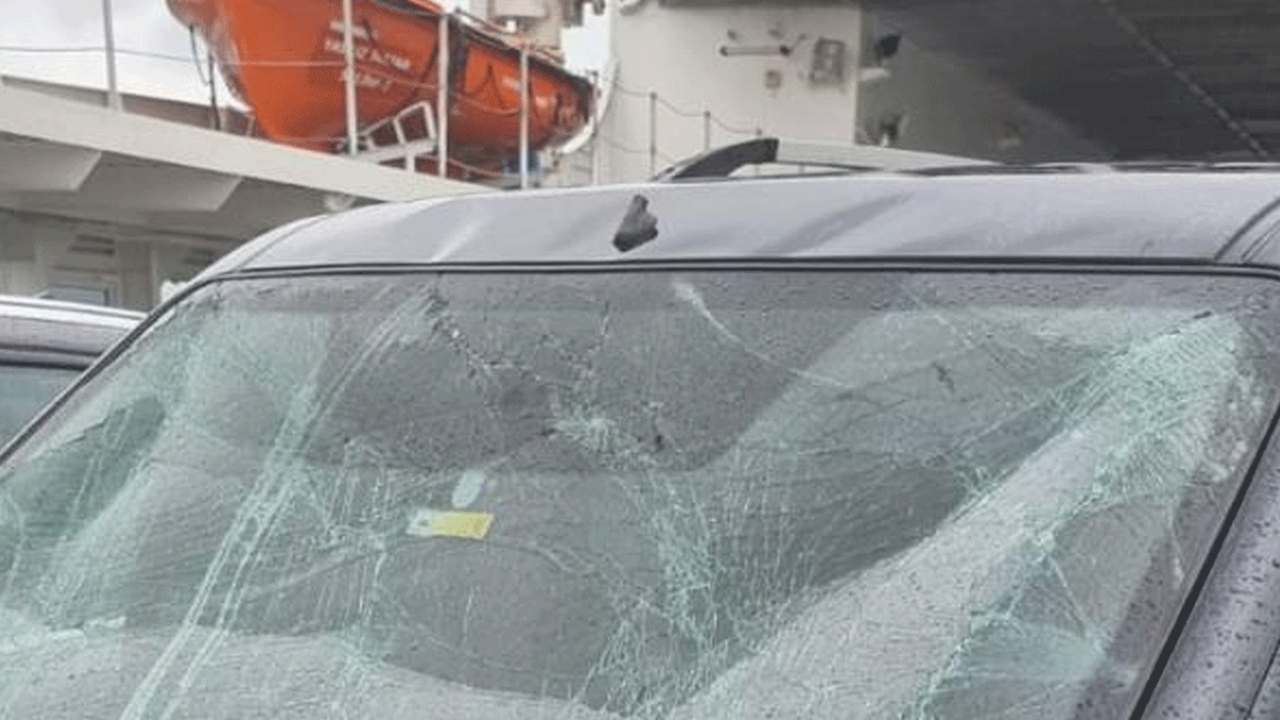 Arabalı Vapurdaki Araçların Camları Dalgalar Nedeniyle Kırıldı